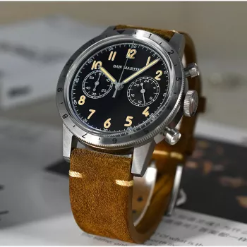 Retro Pilot Quartz Chronograph: Vintage Look, Easy Timing