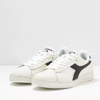 Diadora Men’s White Sporty Sneakers: Easy Daily Style
